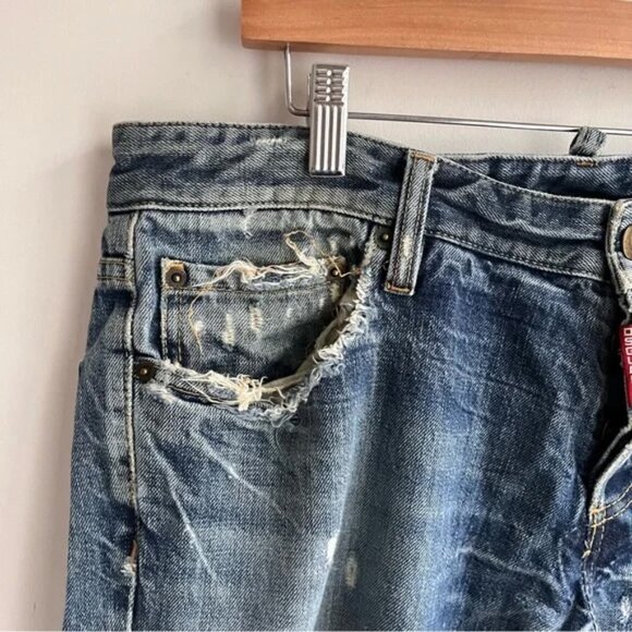 Y2K DSquaed2 Distressed Jeans - Picture 13 of 14